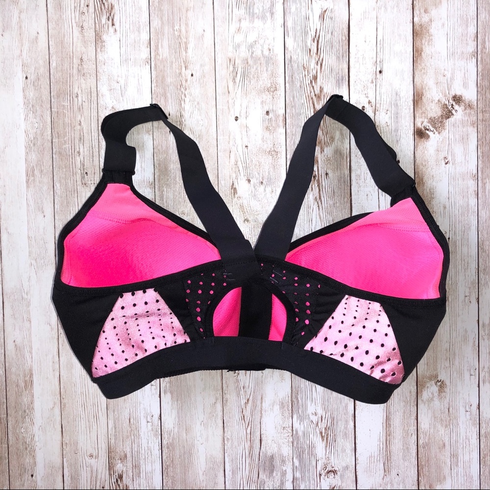 Victoria’s Secret Knockout Sports Bra 32D